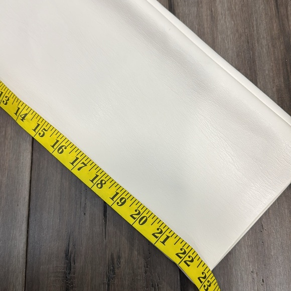 Aritzia Wilfred Melina Cropped faux leather pants in birch - Picture 10 of 10